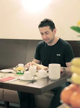 Hotel Am Hofgarten 3*