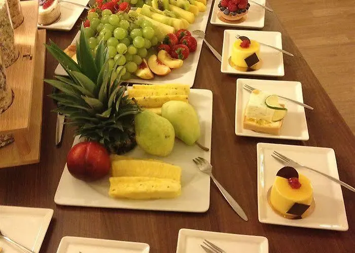 Am Hofgarten 3* 뒤셀도르프