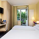 Hotel Am Hofgarten 3*