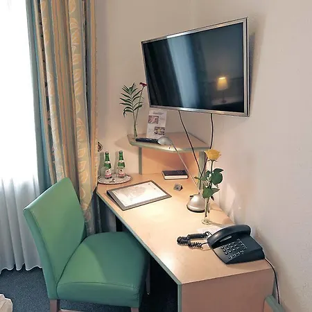 Am Hofgarten 3* Dusseldorf