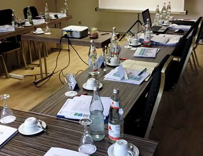 Am Hofgarten 3* Dusseldorf