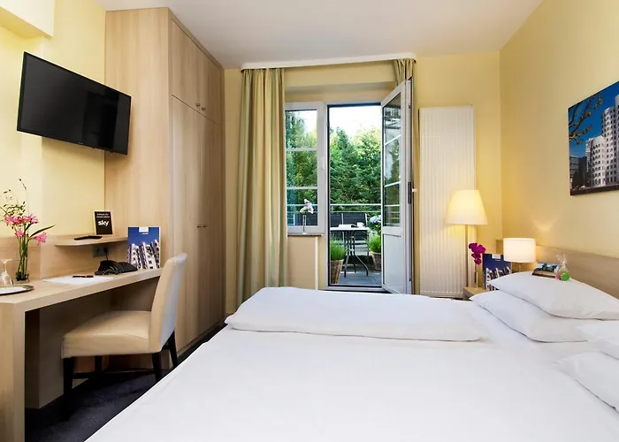 Hotel Am Hofgarten 3*